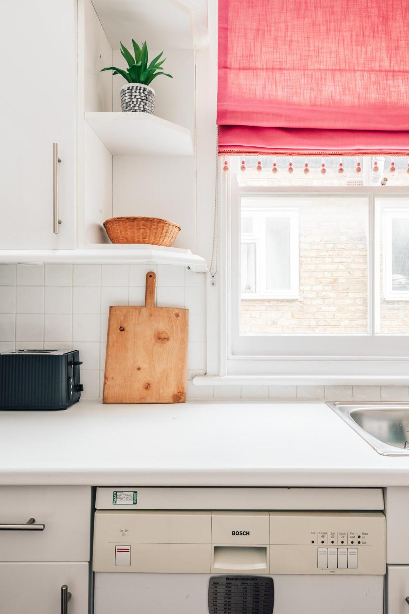 3 Bed, 2 Bath Stylish Flat * Londres
